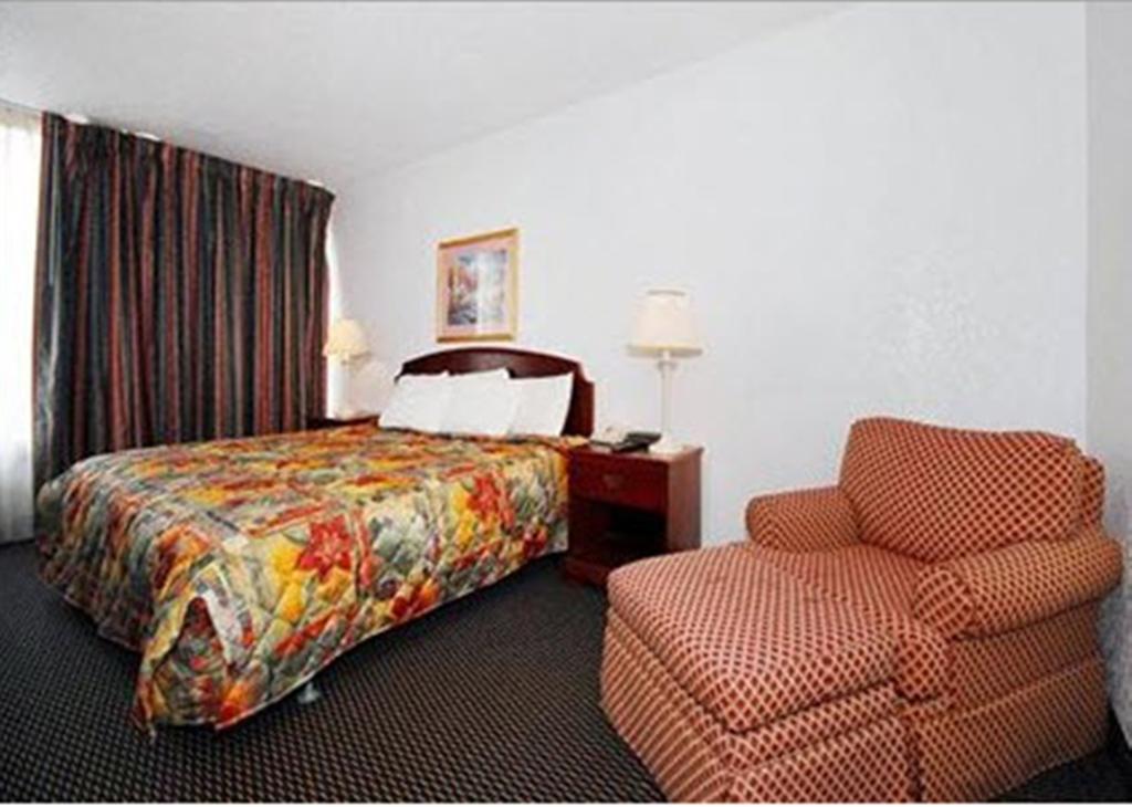 Americas Best Value Inn & Suites - Homewood / Birmingham ホームウッド 部屋 写真